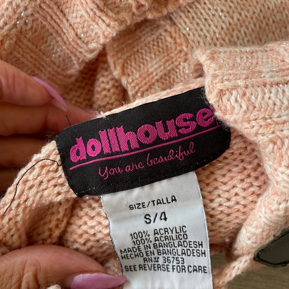 Dollhouse Pink Knit Footie with Black Heart Buttons - Picture 4 of 4